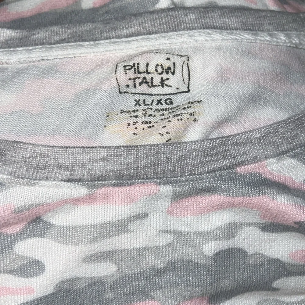 Cutest out fit to have; around the house or quick grocery store run and be relax - Picture 3 of 5